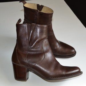 LL Bean Brown Leather Zip Ankle Boots